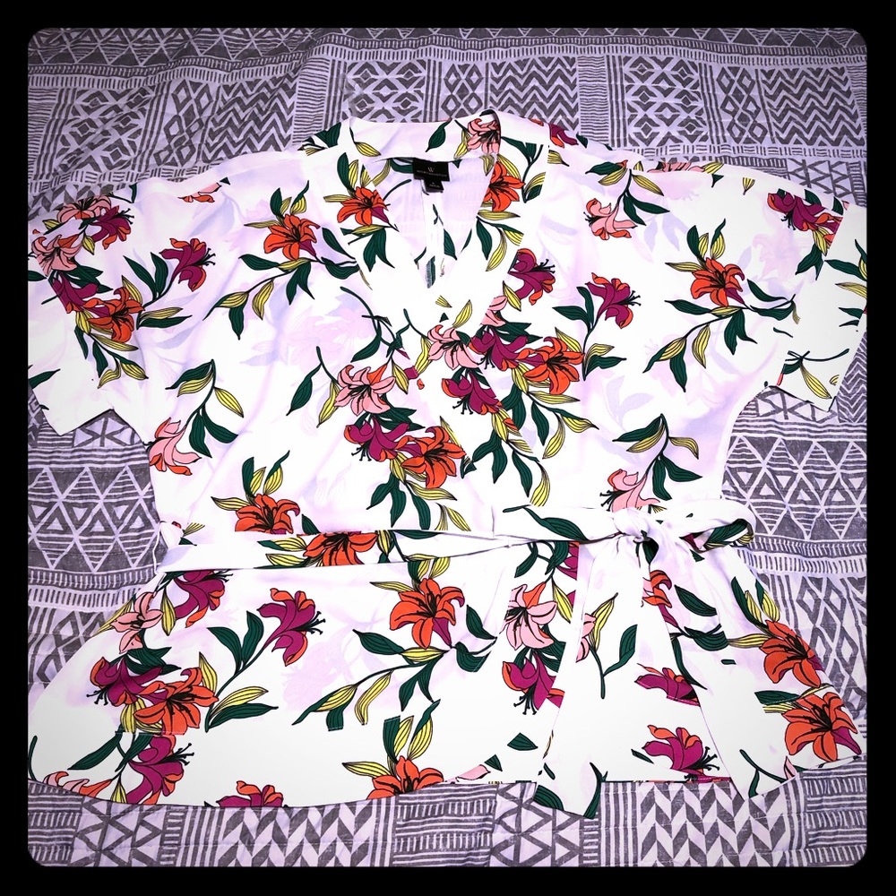 🎃Worthington L floral kimono wrap top